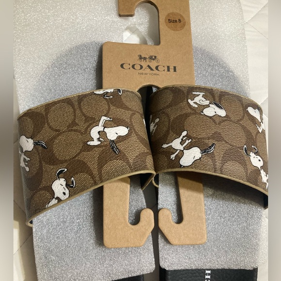 Authentic NEW Coach X Peanuts